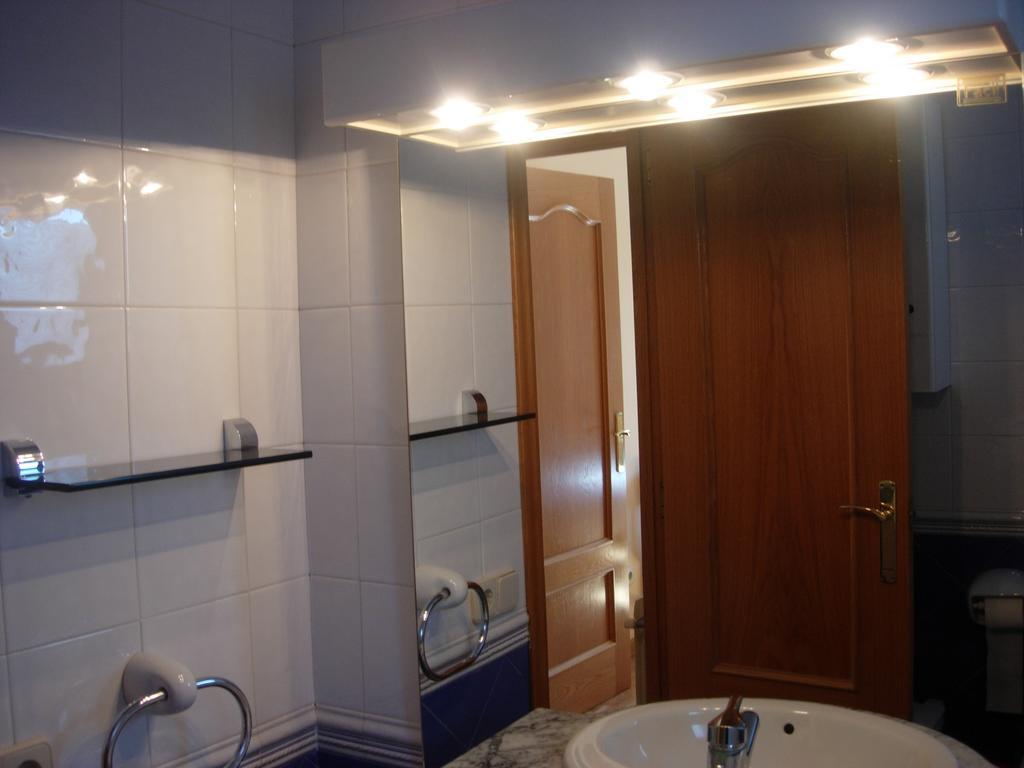 Apartaments El Ribal Valencia D'Aneu Chambre photo