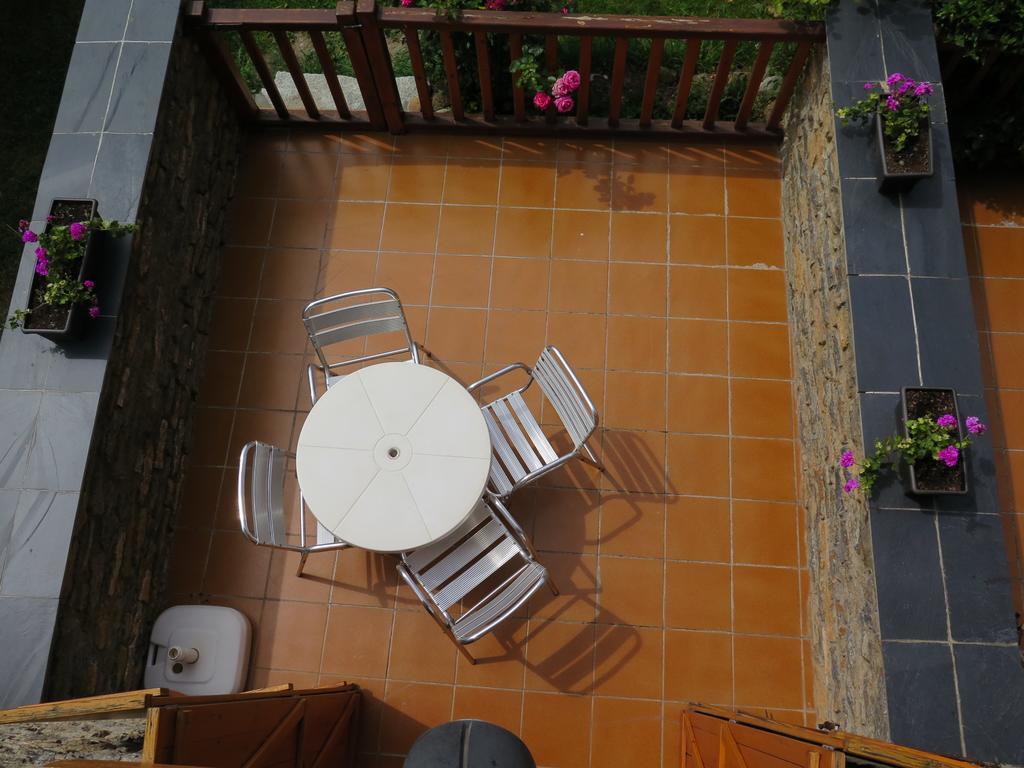 Apartaments El Ribal Valencia D'Aneu Extérieur photo